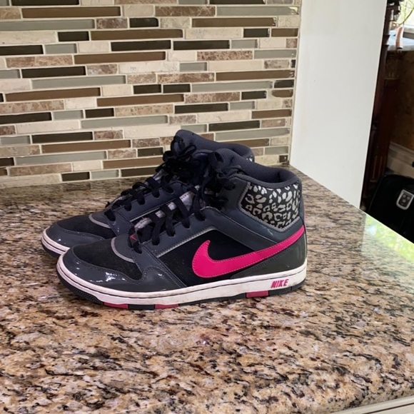 Rare Nike cheetah print high tops - Picture 3 of 6